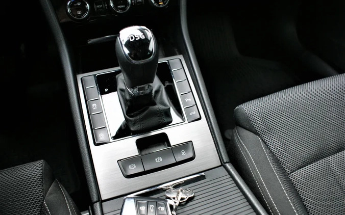 Skoda Superb cena 110900 przebieg: 80166, rok produkcji 2019 z Kielce małe 326